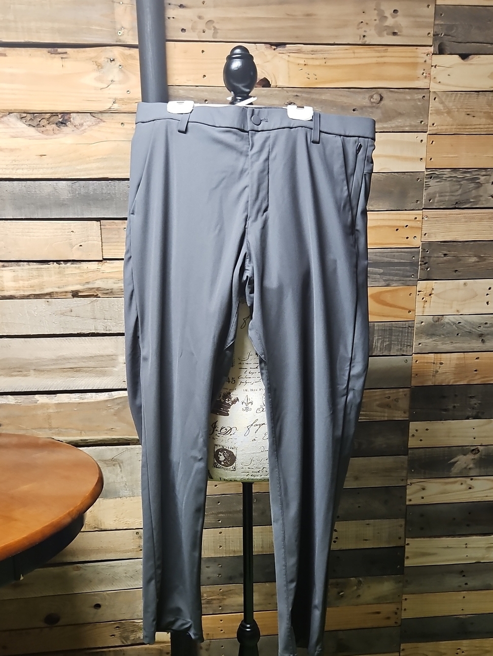 Kirkland Signature Men's Gray Dress Pants - Sleek Tailored Fit
